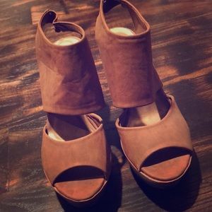 Tinley Road Wedges